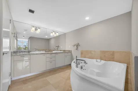 45 Hendricks Isle Fort Lauderdale FL 33301
