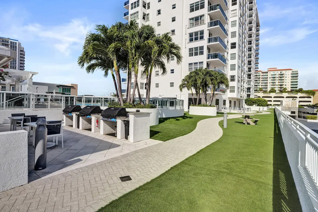 3015 N Ocean Boulevard Fort Lauderdale FL 33308