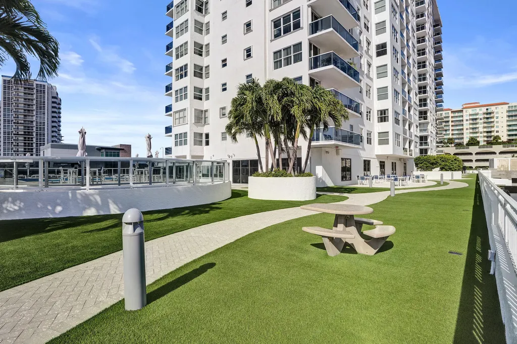 3015 N Ocean Boulevard Fort Lauderdale FL 33308