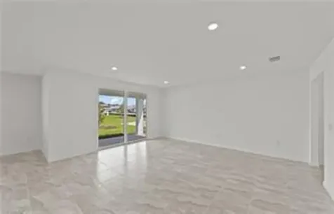 616 Oasis Lake Place Lehigh Acres FL 33936