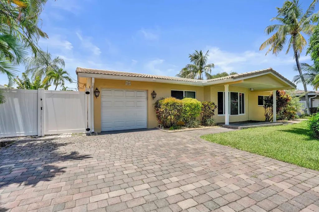 2265 SE 12th Street Pompano Beach FL 33062
