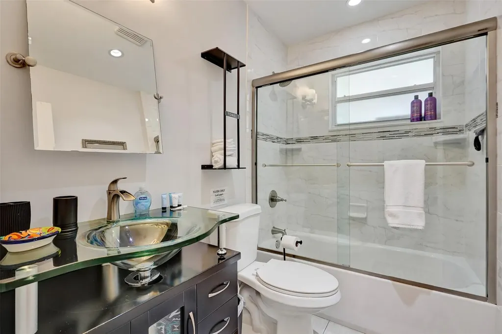 2265 SE 12th Street Pompano Beach FL 33062