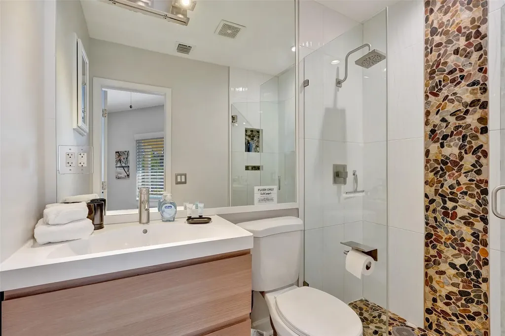 2265 SE 12th Street Pompano Beach FL 33062