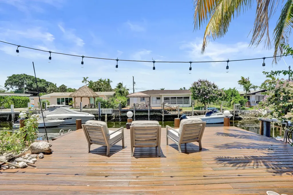 2265 SE 12th Street Pompano Beach FL 33062