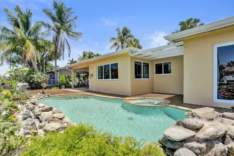 2265 SE 12th Street Pompano Beach FL 33062