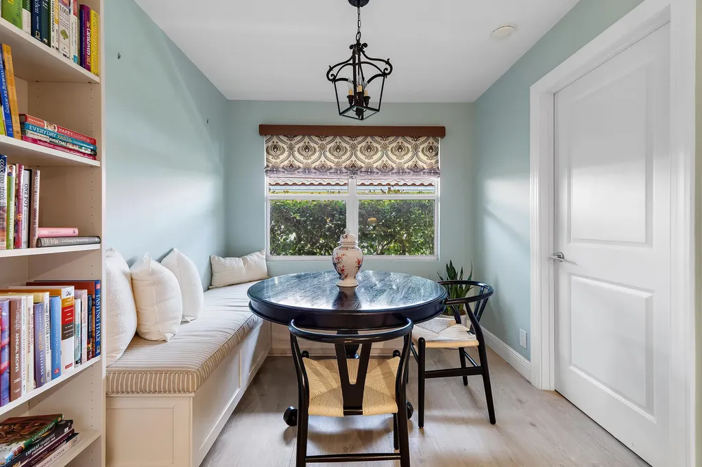 10 Bentwood Road Palm Beach Gardens FL 33418