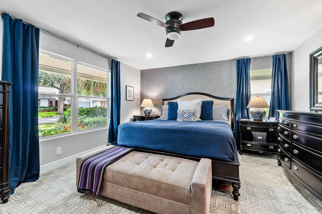 10 Bentwood Road Palm Beach Gardens FL 33418