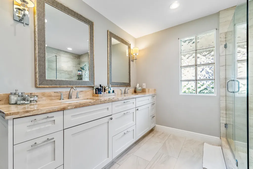 10 Bentwood Road Palm Beach Gardens FL 33418