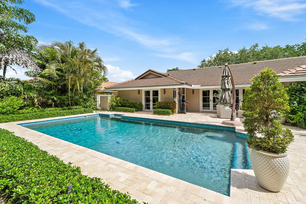 10 Bentwood Road Palm Beach Gardens FL 33418
