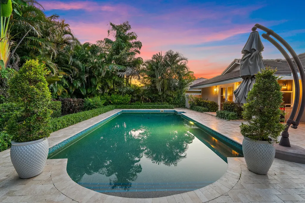 10 Bentwood Road Palm Beach Gardens FL 33418