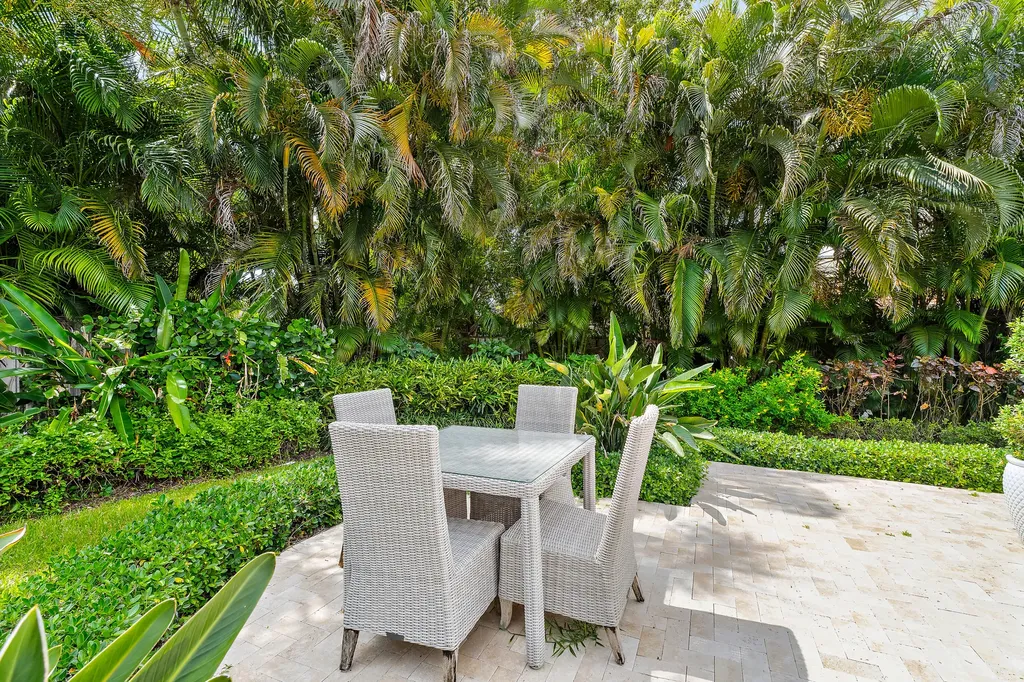 10 Bentwood Road Palm Beach Gardens FL 33418