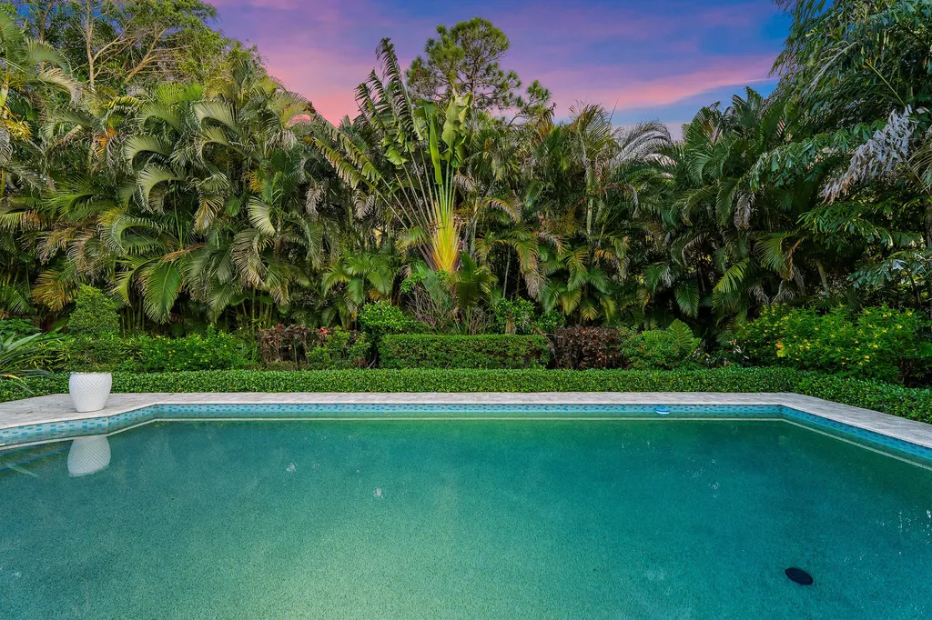 10 Bentwood Road Palm Beach Gardens FL 33418