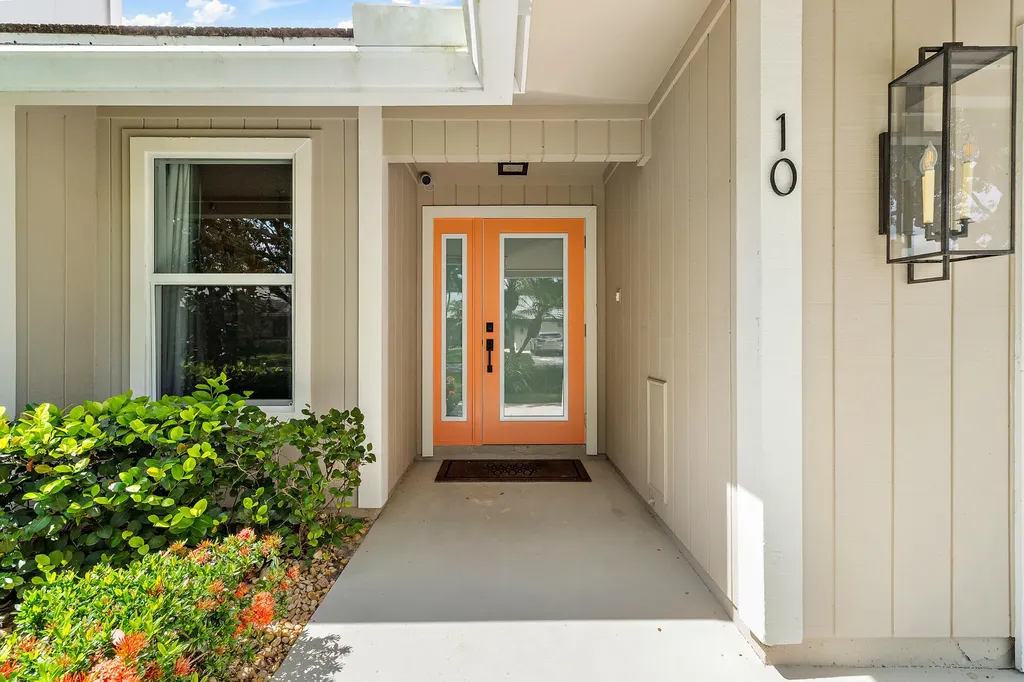 10 Bentwood Road Palm Beach Gardens FL 33418