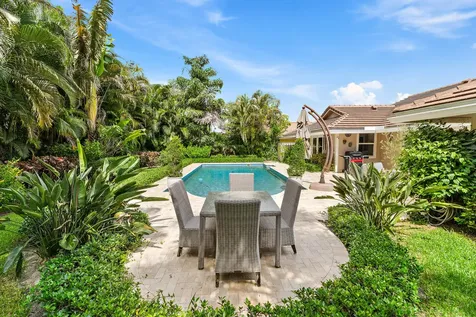 10 Bentwood Road Palm Beach Gardens FL 33418