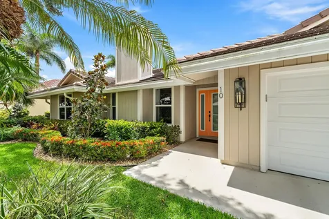 10 Bentwood Road Palm Beach Gardens FL 33418