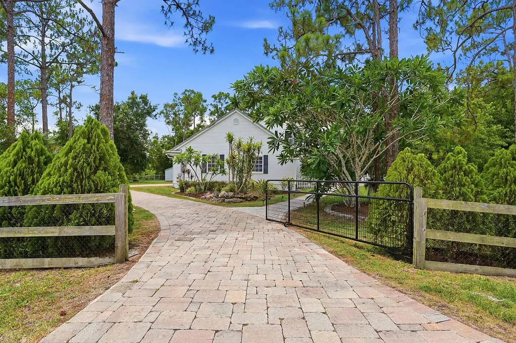 13884 N 71st Place Place N West Palm Beach FL 33412
