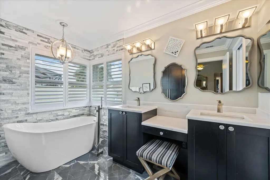 1654 Farmington Circle Wellington FL 33414