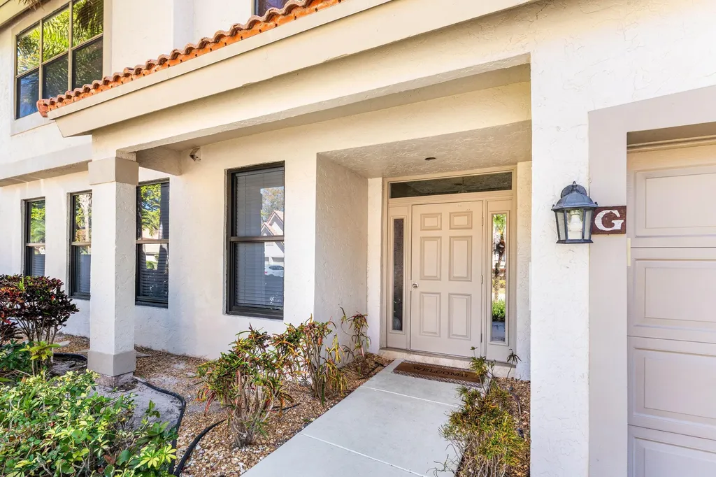 5780 Coach House Circle Boca Raton FL 33486