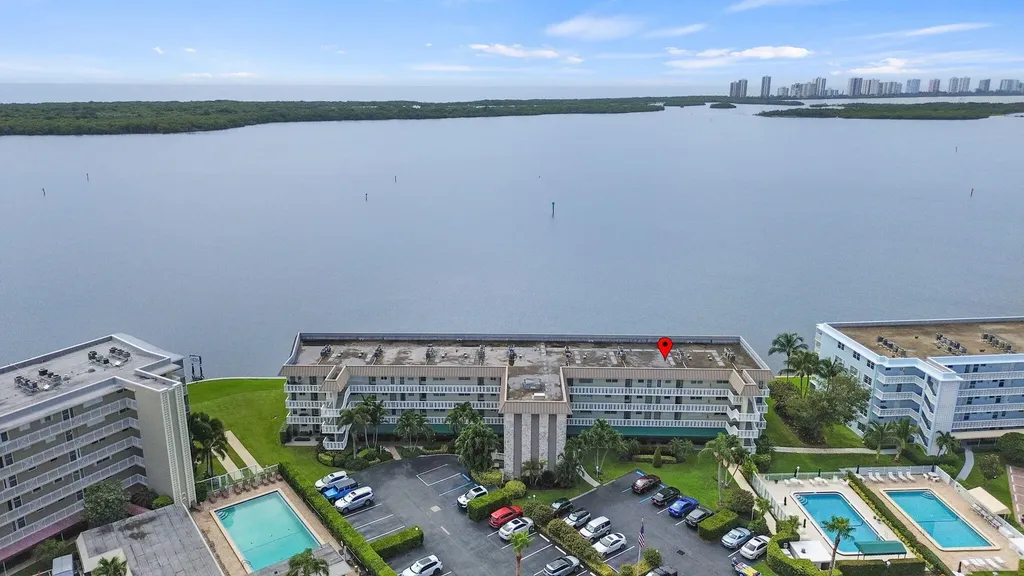 52 Yacht Club Drive North Palm Beach FL 33408