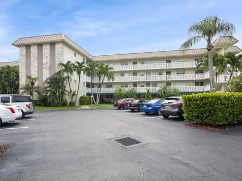 52 Yacht Club Drive North Palm Beach FL 33408