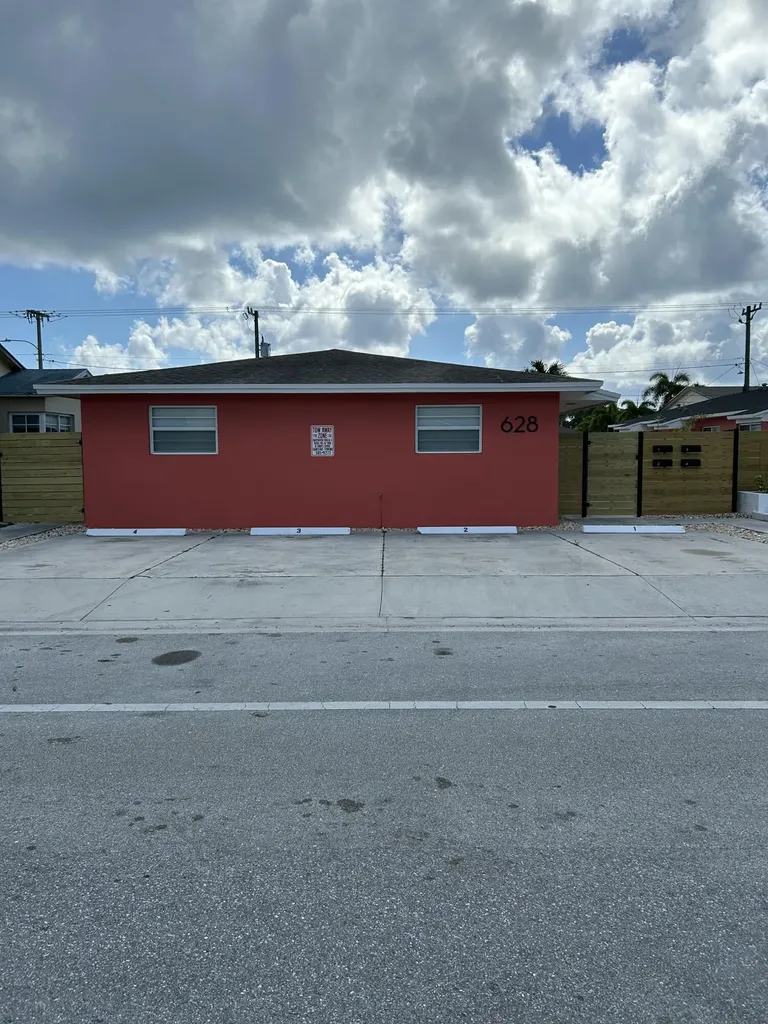 628 N M Street Lake Worth Beach FL 33460