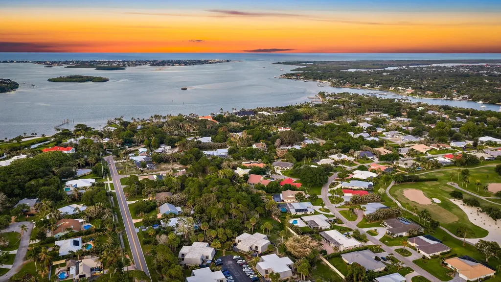 3840 SE Jefferson Street Stuart FL 34997
