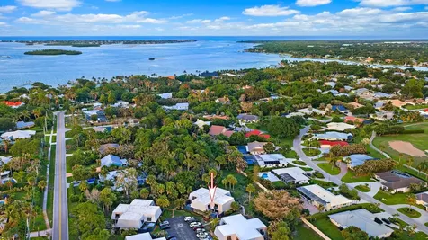 3840 SE Jefferson Street Stuart FL 34997