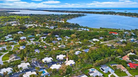 3840 SE Jefferson Street Stuart FL 34997