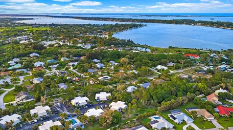 3840 SE Jefferson Street Stuart FL 34997