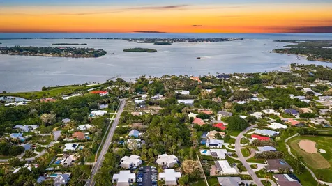 3840 SE Jefferson Street Stuart FL 34997