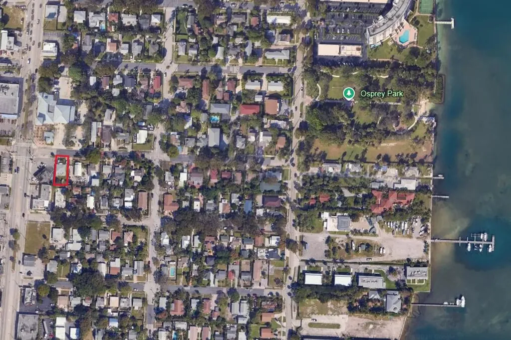 528 49th Street West Palm Beach FL 33407