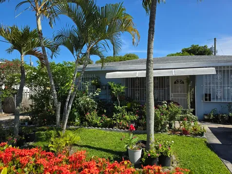 528 49th Street West Palm Beach FL 33407