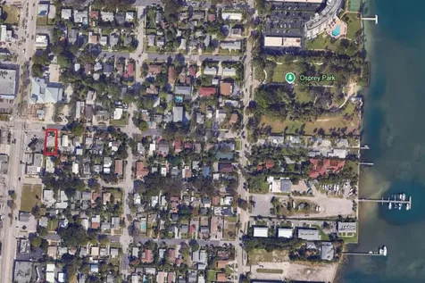 528 49th Street West Palm Beach FL 33407