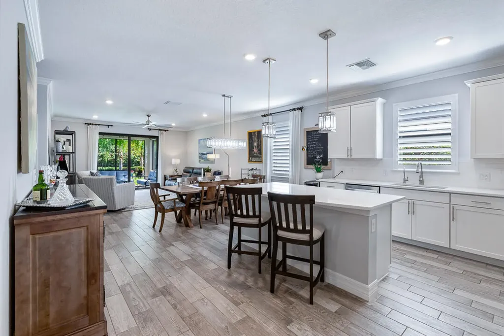 827 SE Villandry Way Port St Lucie FL 34984