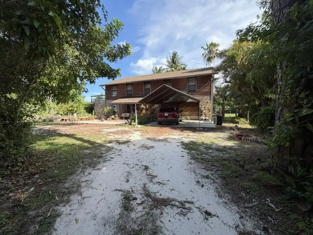 9219 Nickels Boynton Beach FL 33436