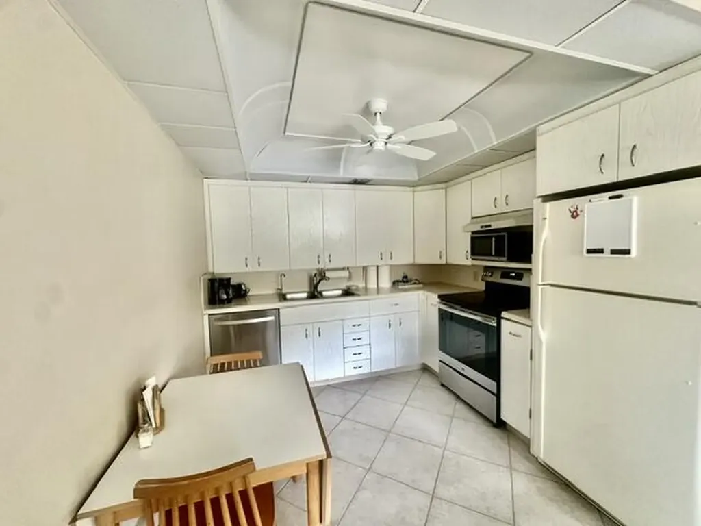 3018 Ainslie B Boca Raton FL 33434