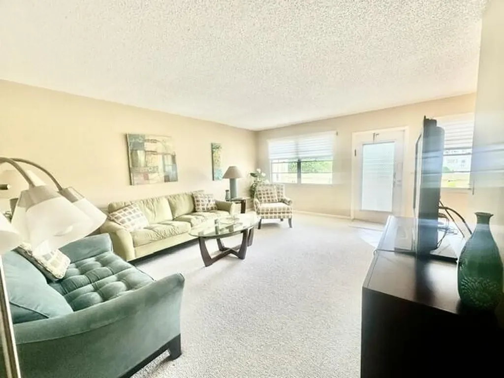 3018 Ainslie B Boca Raton FL 33434