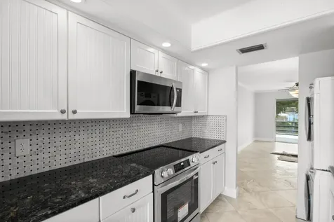 1166 6th Avenue Vero Beach FL 32960