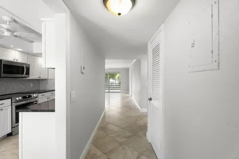 1166 6th Avenue Vero Beach FL 32960