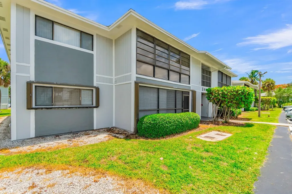 9729 Hammocks Boulevard Miami FL 33196