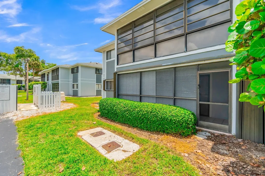 9729 Hammocks Boulevard Miami FL 33196
