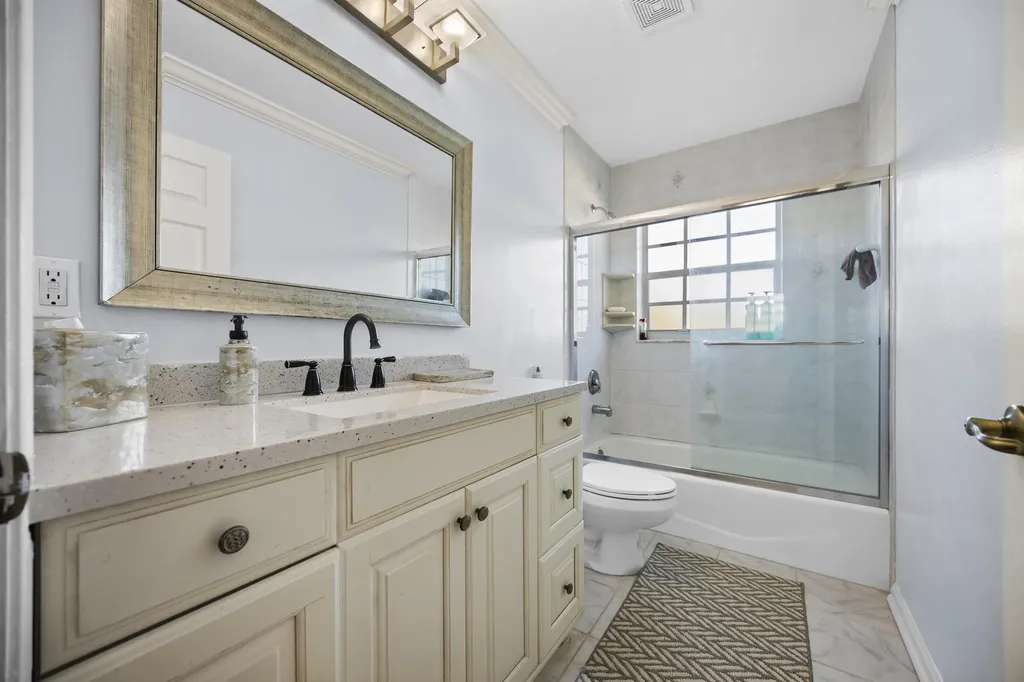 6934 Grapeview Boulevard Loxahatchee FL 33470