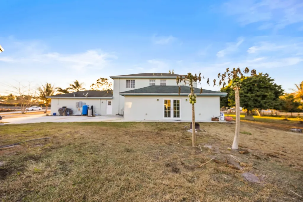6934 Grapeview Boulevard Loxahatchee FL 33470