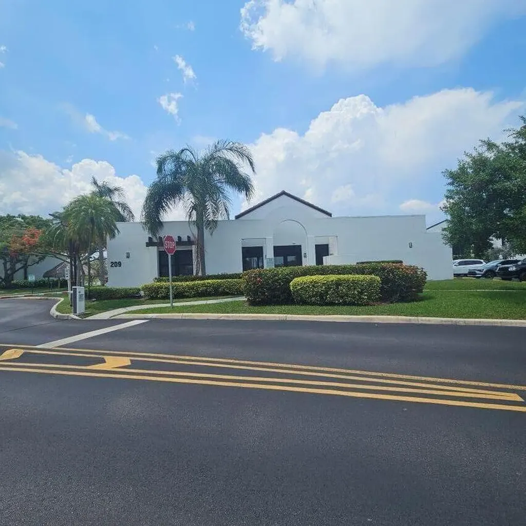 204 Lake Pointe Drive Oakland Park FL 33309