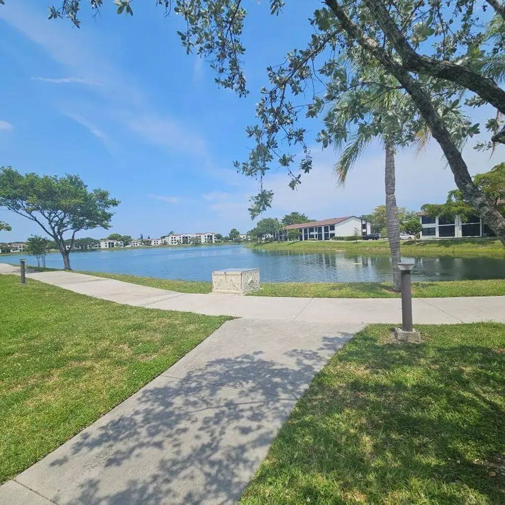 204 Lake Pointe Drive Oakland Park FL 33309
