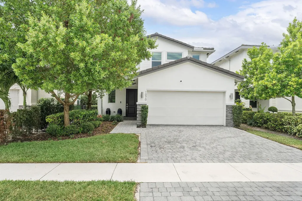 1070 Veleiros Boulevard Deerfield Beach FL 33064