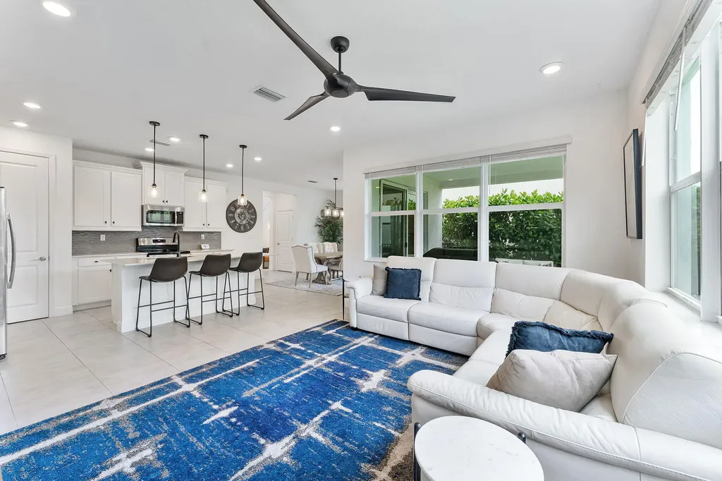 1070 Veleiros Boulevard Deerfield Beach FL 33064