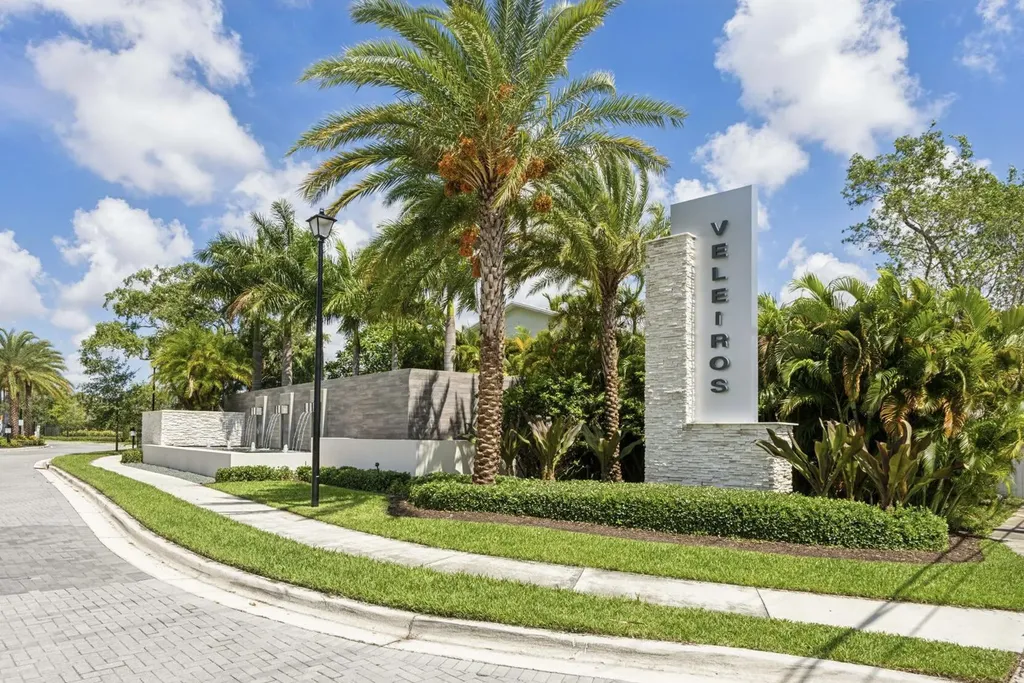 1070 Veleiros Boulevard Deerfield Beach FL 33064