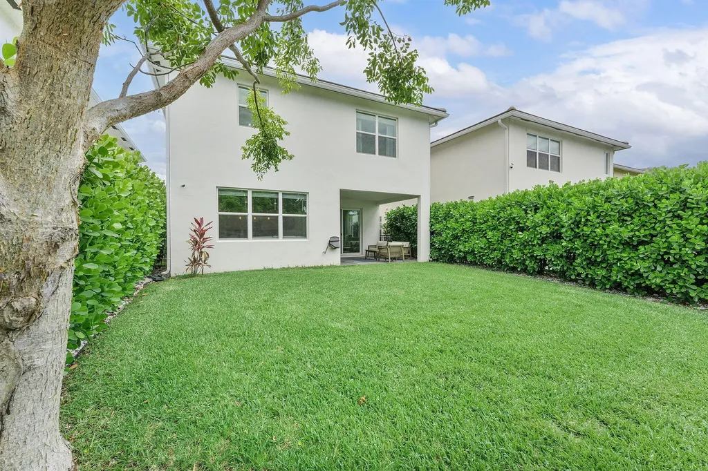 1070 Veleiros Boulevard Deerfield Beach FL 33064