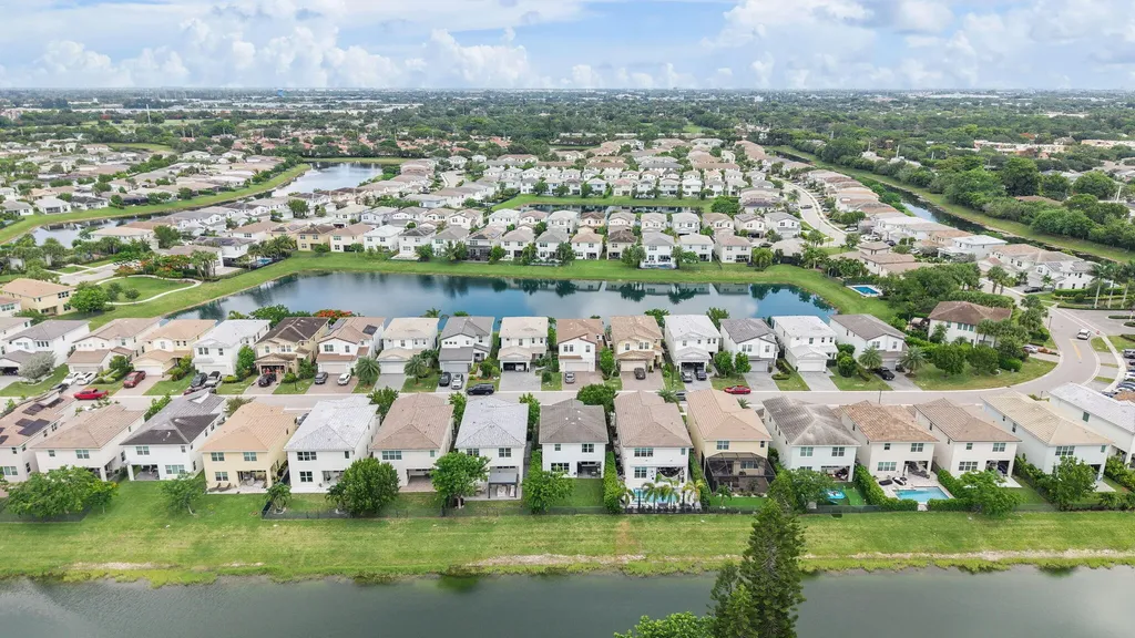 1070 Veleiros Boulevard Deerfield Beach FL 33064